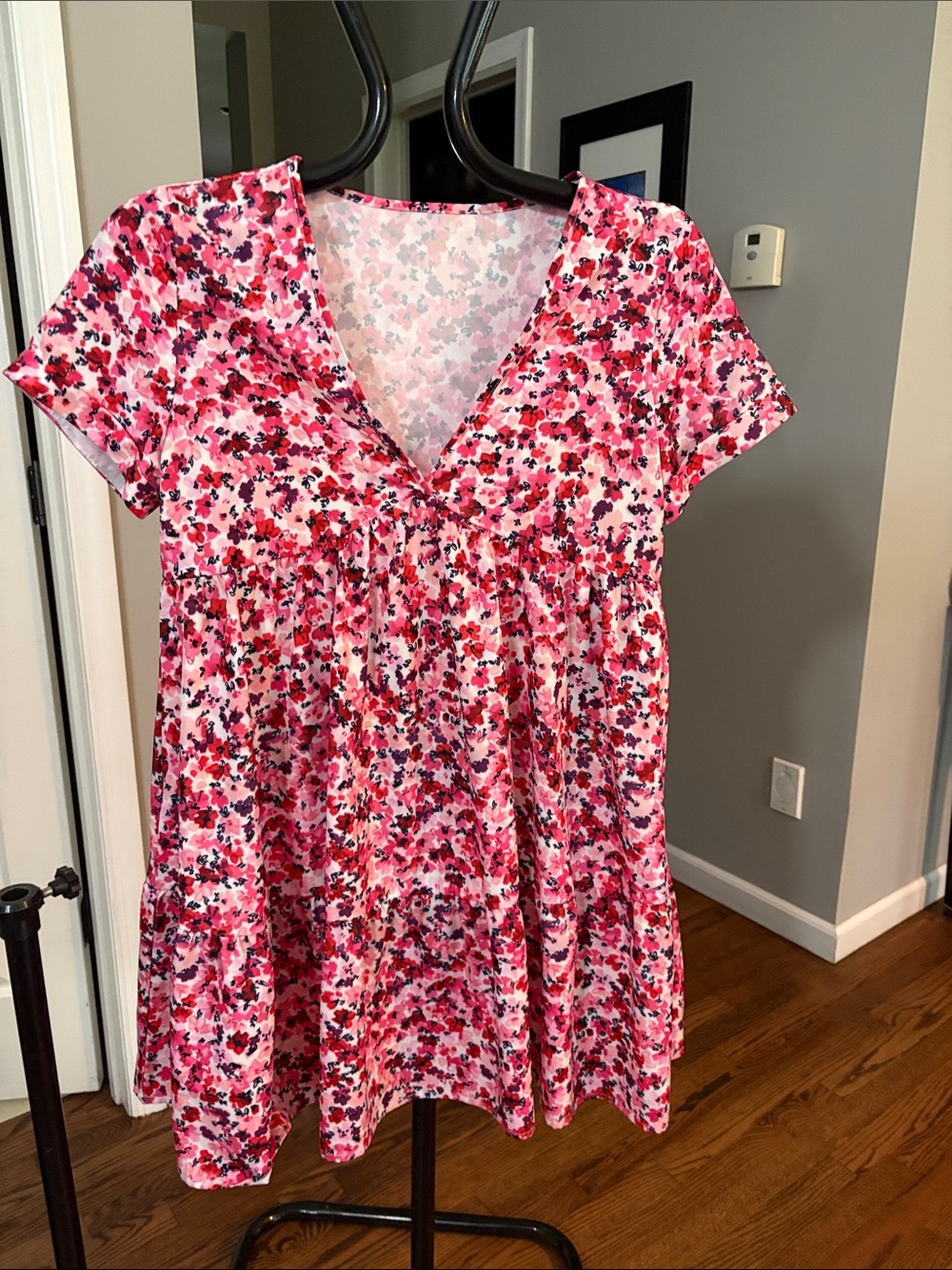 SHEIN Pink Floral V-Neck Short Sleeve Dress